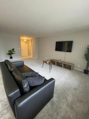 Privacy Apartment at Crystal City With Gym